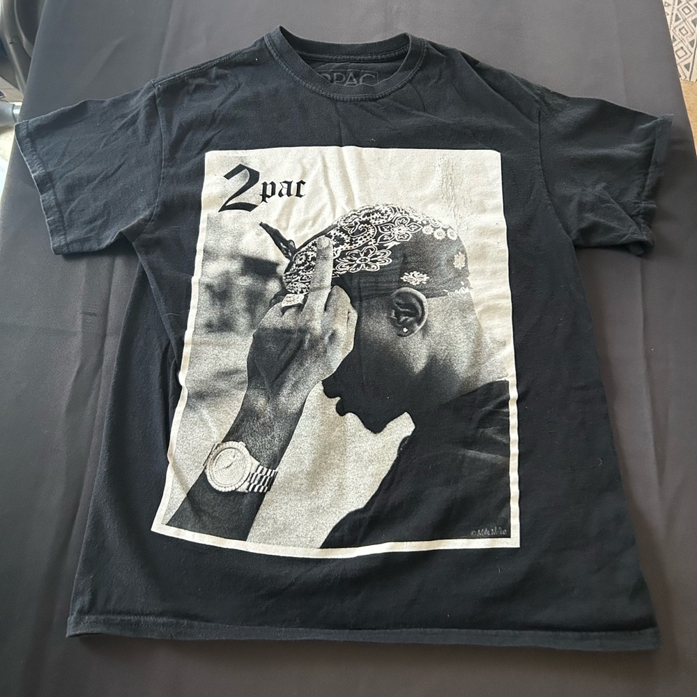 Men’s Black Graphic Tupac Tee